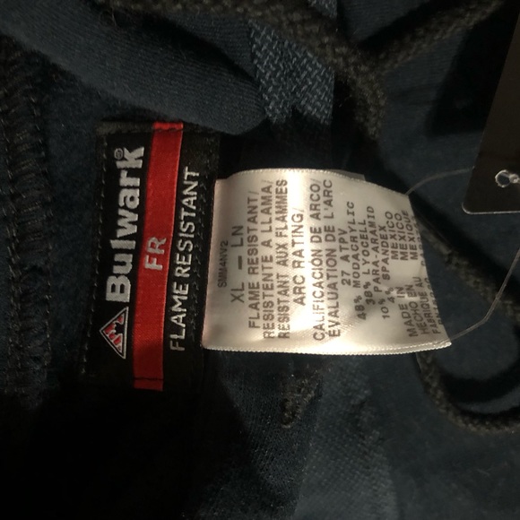 Brand new, worn 6 hours maybe Bulwark fire resistant fleece hoodie navy color - Picture 3 of 5